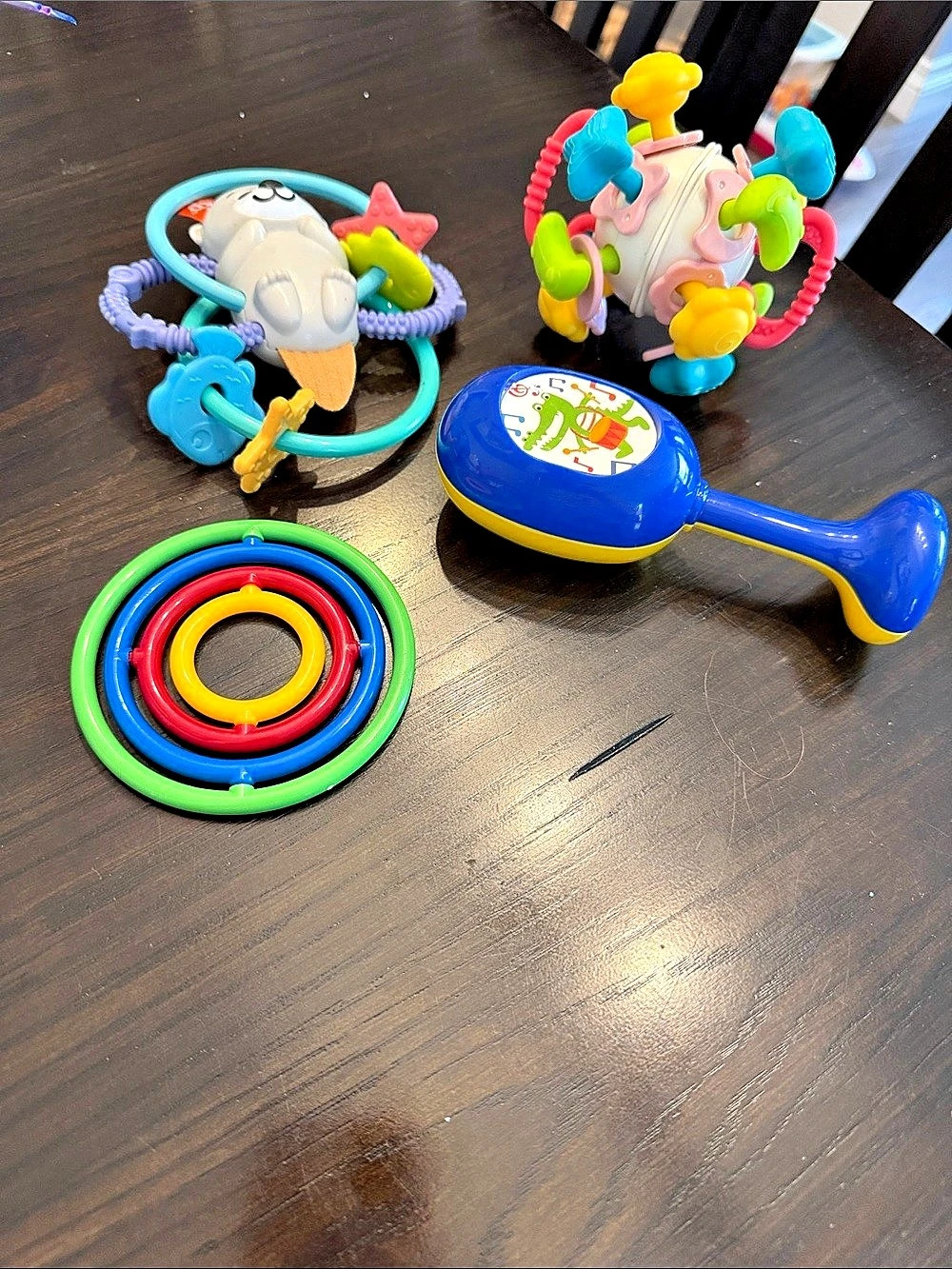Fisher-Price Twist & Teethe Otter / Sensory Rattle Lot Multicolor
